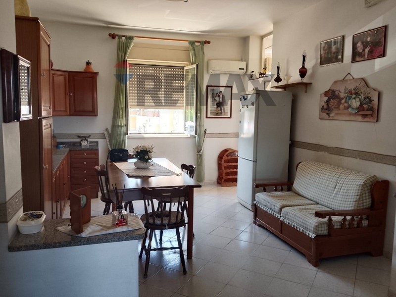 Appartamento in Vendita a Siracusa, 75'000&euro;, 133 m²