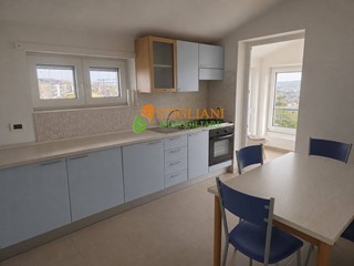 Trilocale in Affitto a Campobasso, 750&euro;, 75 m²