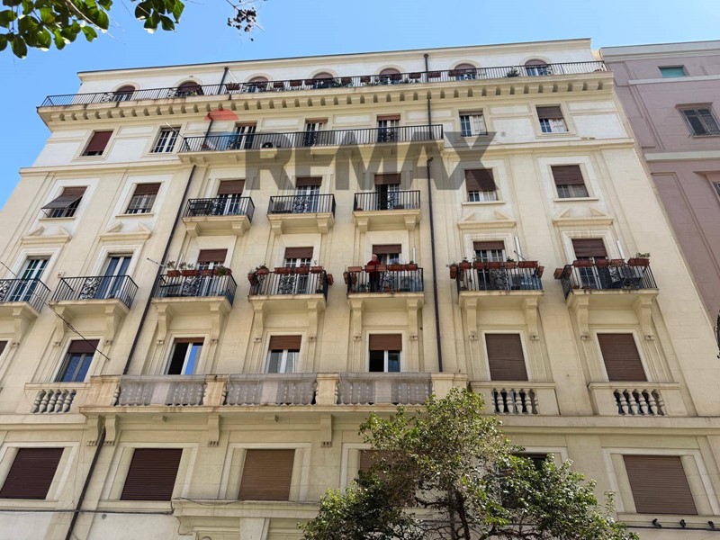 Appartamento in Vendita a Palermo, 550'000&euro;, 195 m²