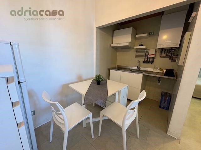 Bilocale in Affitto a Riccione, 2'200&euro;, 40 m²