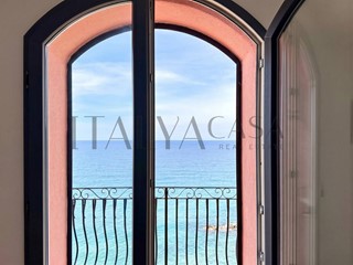 Appartamento in Vendita a Sanremo, 570'000&euro;, 130 m²