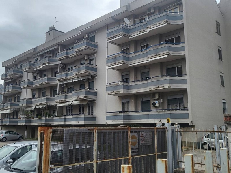 Quadrilocale in Vendita a San Prisco, 139'000&euro;, 105 m²