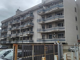 Quadrilocale in Vendita a San Prisco, 139'000&euro;, 105 m²