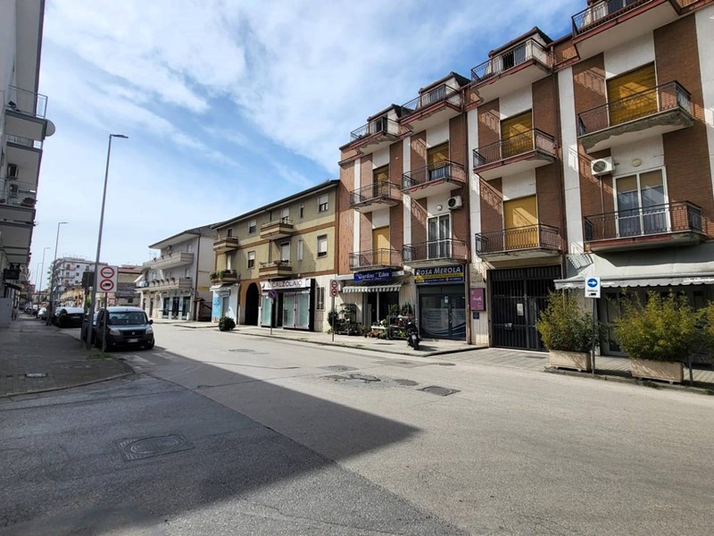 Quadrilocale in Vendita a Santa Maria Capua Vetere, 110'000&euro;, 130 m²