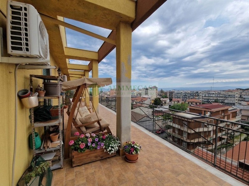 Appartamento in Vendita a Catania, 158'000&euro;, 135 m²