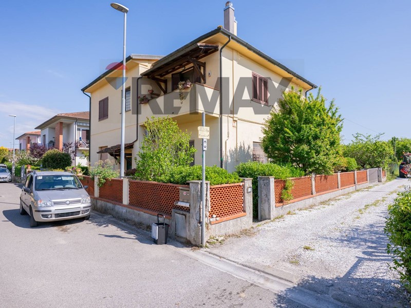 Appartamento in Vendita a Pisa, 285'000&euro;, 136 m²