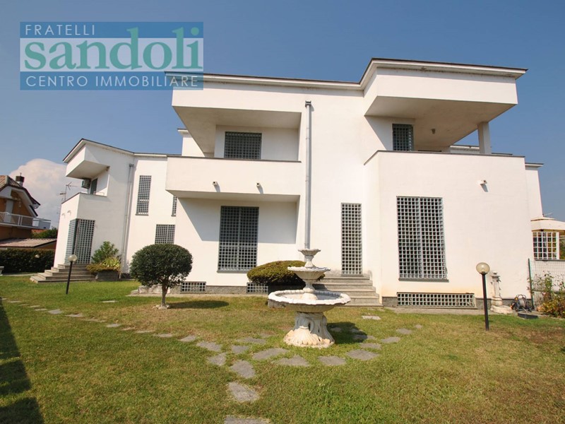 Quadrilocale in Vendita a Vercelli, 125'000&euro;, 130 m²