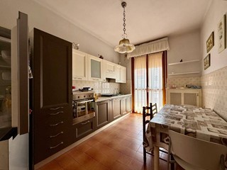 Quadrilocale in Vendita a Alessandria, 75'000&euro;, 91 m²