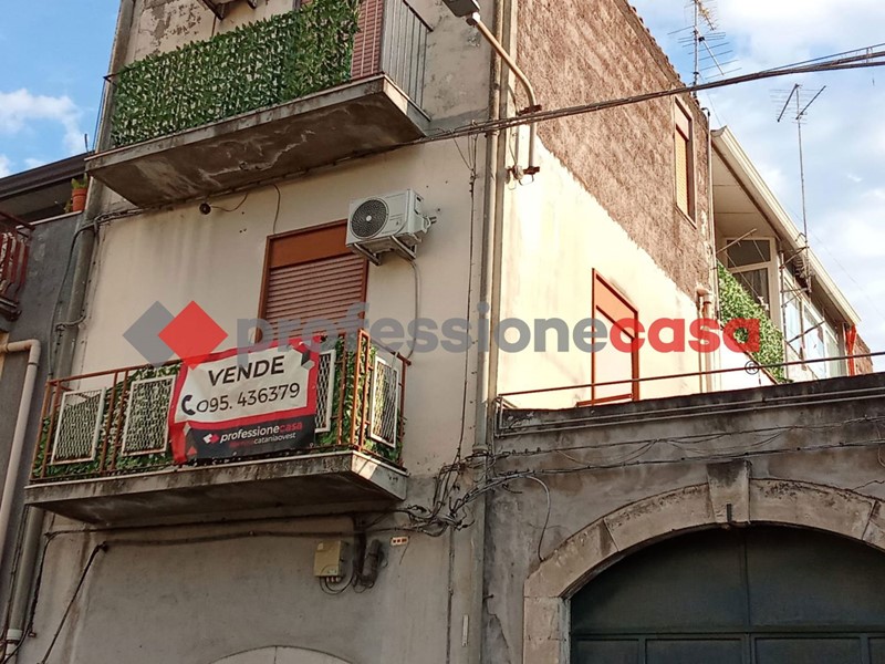 Trilocale in Vendita a Catania, 59'000&euro;, 65 m²