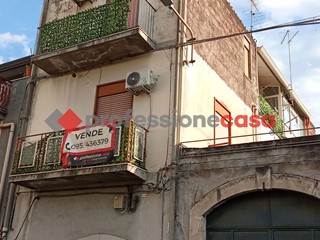Trilocale in Vendita a Catania, 59'000&euro;, 65 m²