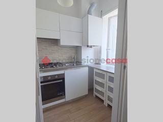Bilocale in Vendita a Milano, 297'000&euro;, 70 m²