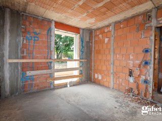 Trilocale in Vendita a Gradara, 155'000&euro;, 92 m²