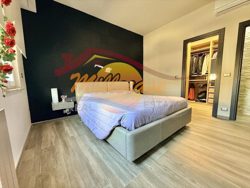 Quadrilocale in Vendita a Siracusa, zona Panagia, 165'000&euro;, 118 m²
