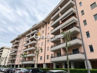 Appartamento in Vendita a Potenza, 230'000&euro;, 135 m², con Box