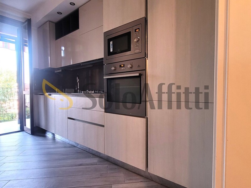 Trilocale in Affitto a Lainate, 840&euro;, 85 m², con Box