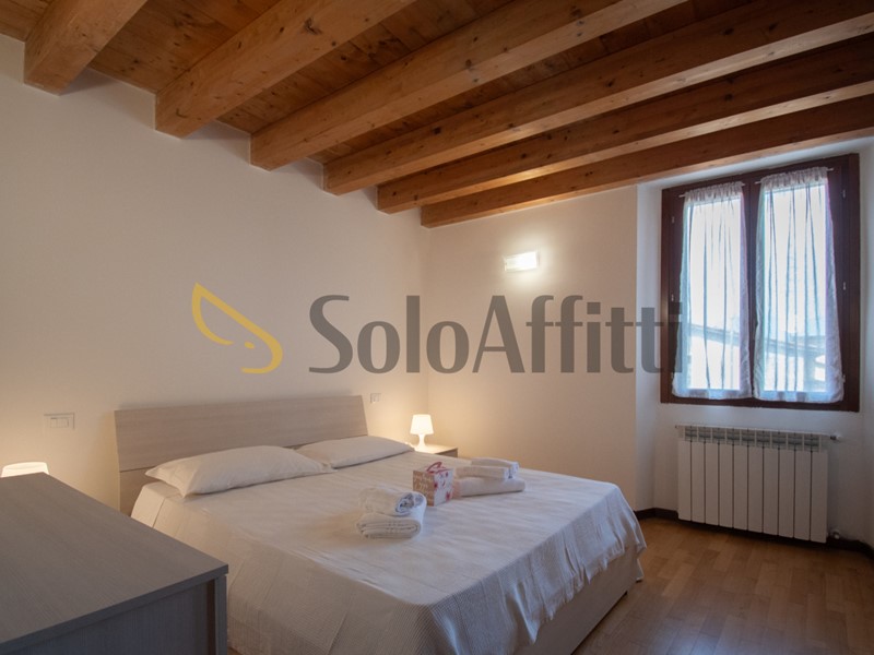 Bilocale in Affitto a Brescia, zona Brescia Antica, 900&euro;, 80 m², arredato