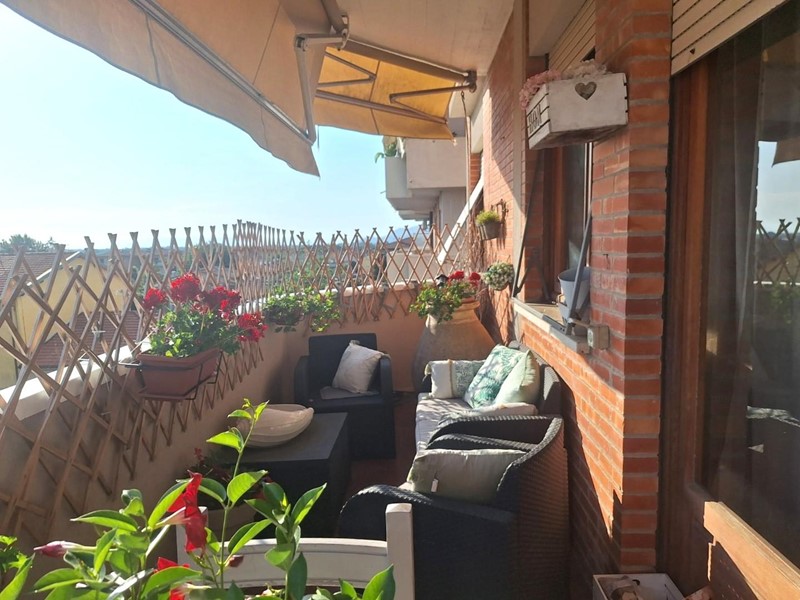 Appartamento in Vendita a Seravezza, zona Querceta, 295'000&euro;, 120 m²