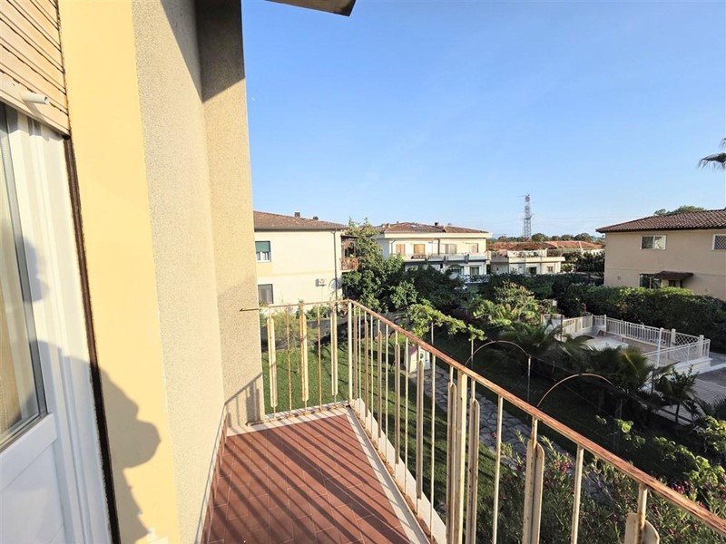 Appartamento in Vendita a Massa, zona Marina di Massa, 270'000&euro;, 120 m², arredato