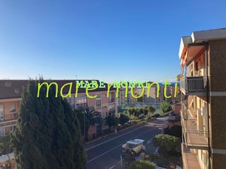 Trilocale in Vendita a Savona, 150'000&euro;, 75 m²