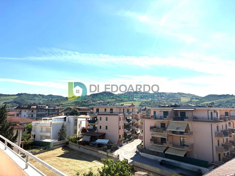 Attico in Vendita a Martinsicuro, 185'000&euro;, 190 m²