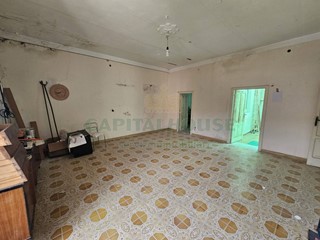 Trilocale in Vendita a Pignataro Maggiore, 37'000&euro;, 85 m²
