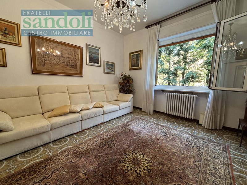 Trilocale in Vendita a Vercelli, 65'000&euro;, 70 m²