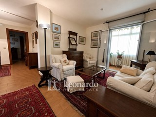 Appartamento in Vendita a Viareggio, 170'000&euro;, 108 m²
