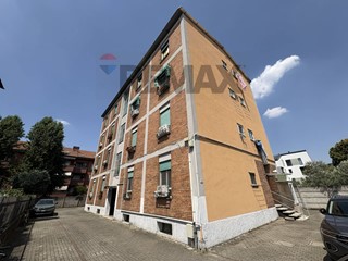 Bilocale in Vendita a Rho, 95'000&euro;, 54 m²