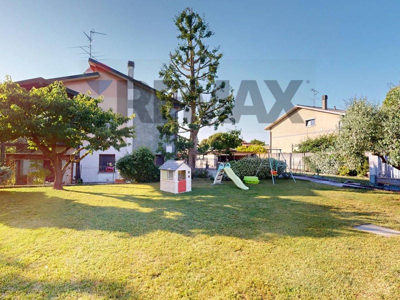 Quadrilocale in Vendita a Cerro Maggiore, 390'000&euro;, 200 m²