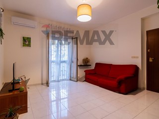Trilocale in Vendita a Aci Catena, 85'000&euro;, 85 m²