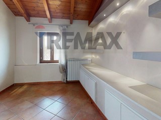 Trilocale in Vendita a Cannara, 60'000&euro;, 81 m²
