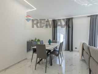 Quadrilocale in Vendita a Siracusa, 198'000&euro;, 132 m²