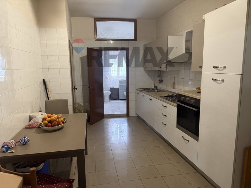Trilocale in Vendita a San Nicandro Garganico, 39'000&euro;, 90 m²
