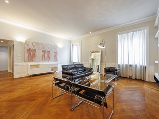 Quadrilocale in Affitto a Torino, 4'800&euro;, 191 m²