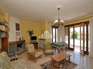 Appartamento in Vendita a Cuorgnè, 98'000&euro;, 100 m²