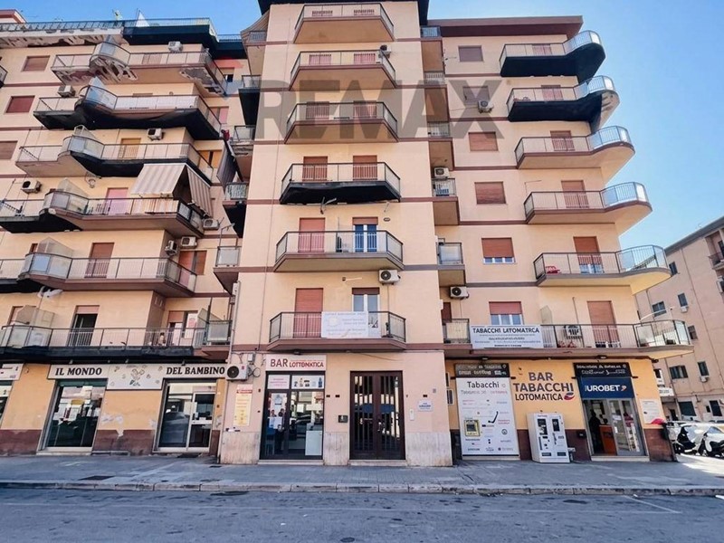 Appartamento in Vendita a Palermo, 159'000&euro;, 144 m²