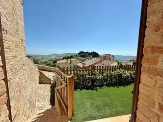 Appartamento in Vendita a Cossignano, 245'000&euro;, 165 m²