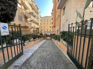 Trilocale in Vendita a Roma, 420'000&euro;, 65 m²