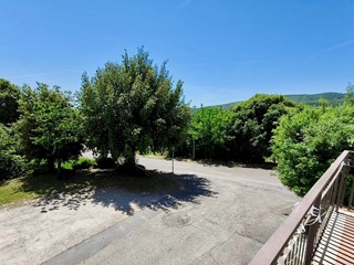 Appartamento in Vendita a Amelia, 58'000&euro;, 300 m², arredato, con Box