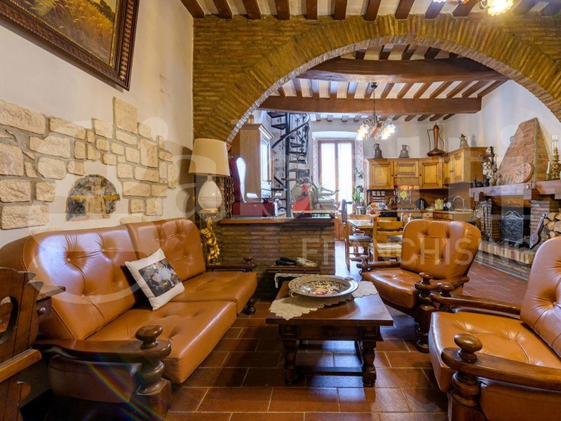 Appartamento in Vendita a Gubbio, 185'000&euro;, 115 m²