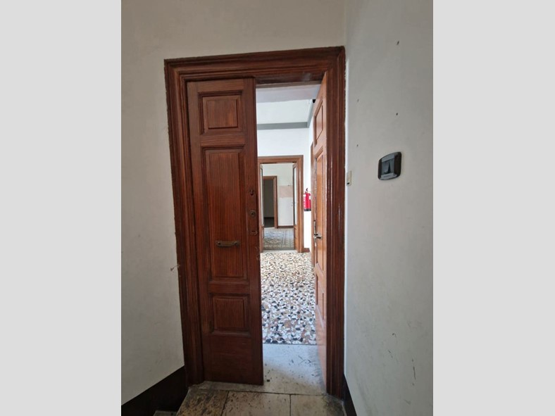 Appartamento in Vendita a Brindisi, 220'000&euro;, 139 m²