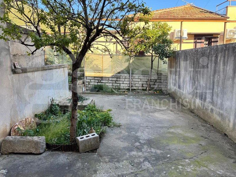 Trilocale in Affitto a Giano Vetusto, 340&euro;, 100 m²