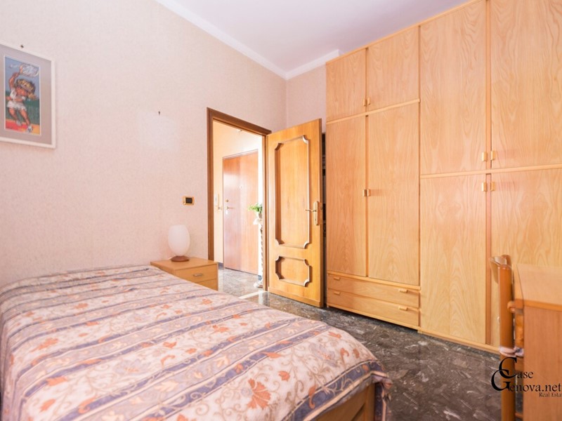 Appartamento in Vendita a Genova, zona Quezzi, 120'000&euro;, 90 m²