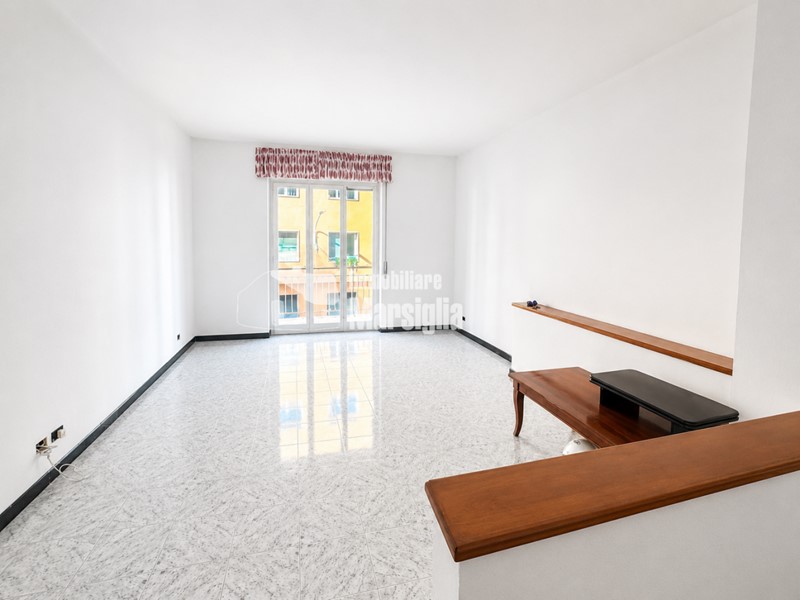 Trilocale in Vendita a Sanremo, 188'000&euro;, 99 m²