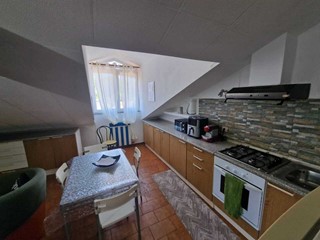 Bilocale in Vendita a Riccò del Golfo di Spezia, 85'000&euro;, 55 m², arredato
