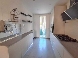 Quadrilocale in Affitto a Santo Stefano di Magra, 1'200&euro;, 80 m², arredato