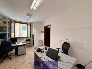 Monolocale in Vendita a Firenze, zona San Jacopino, 155'000&euro;, 35 m²