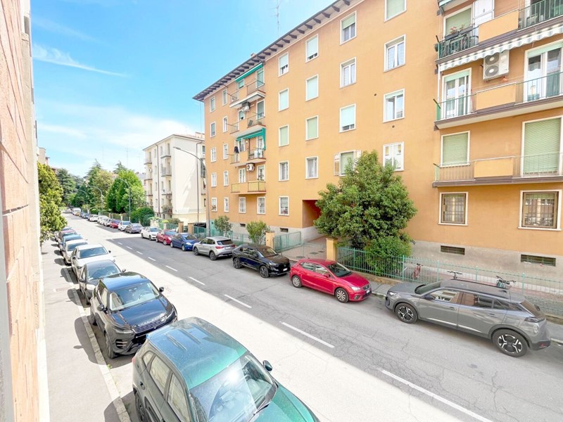 Trilocale in Vendita a Bologna, zona Ovest, 219'000&euro;, 75 m², con Box