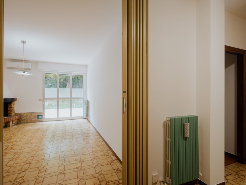 Bilocale in Vendita a Ozzano dell'Emilia, 155'000&euro;, 85 m², con Box