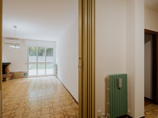 Bilocale in Vendita a Ozzano dell'Emilia, 155'000&euro;, 85 m², con Box